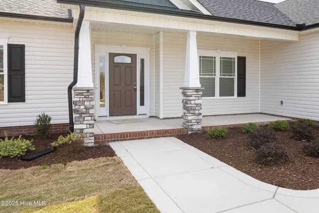 $357,500 | 101 Deer View Lane, Clinton, NC 28328