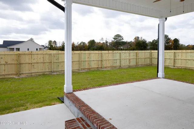 $357,500 | 101 Deer View Lane, Clinton, NC 28328