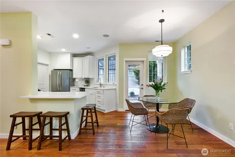 $850,000 | 5960 31st Avenue Southwest, Seattle, WA 98126