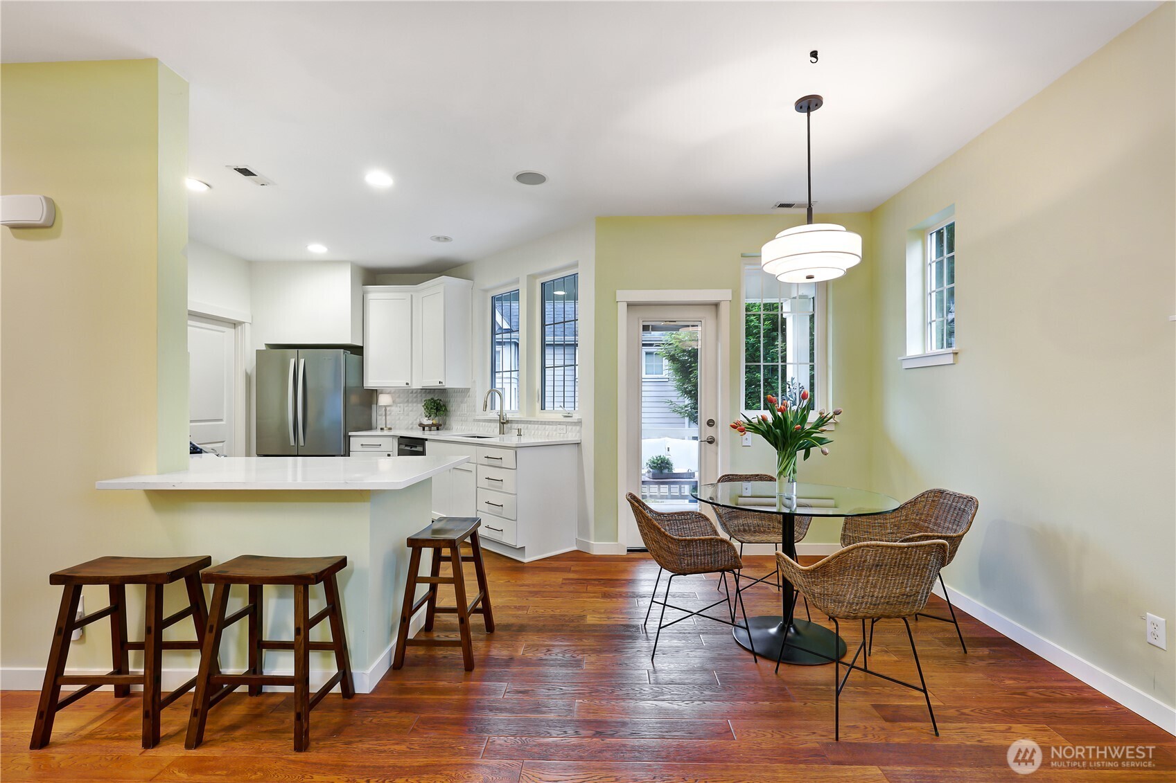 5960 31st Avenue Southwest Seattle, WA 98126 - Photo 11 of 22