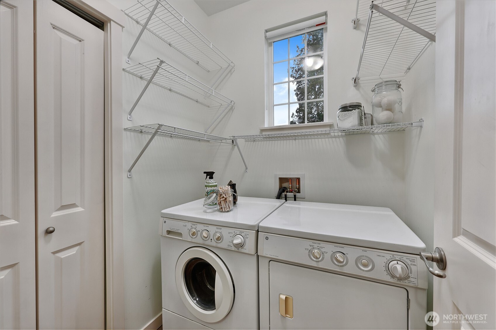 5960 31st Avenue Southwest Seattle, WA 98126 - Photo 14 of 22
