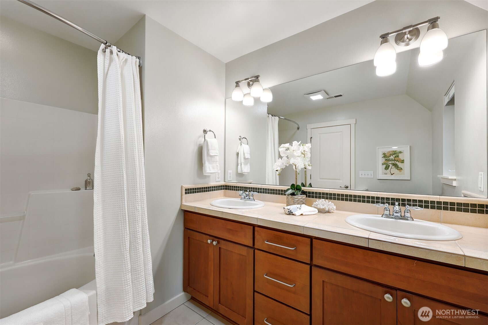 5960 31st Avenue Southwest Seattle, WA 98126 - Photo 18 of 22