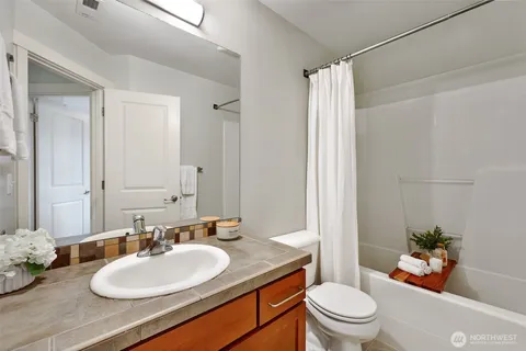 $850,000 | 5960 31st Avenue Southwest, Seattle, WA 98126