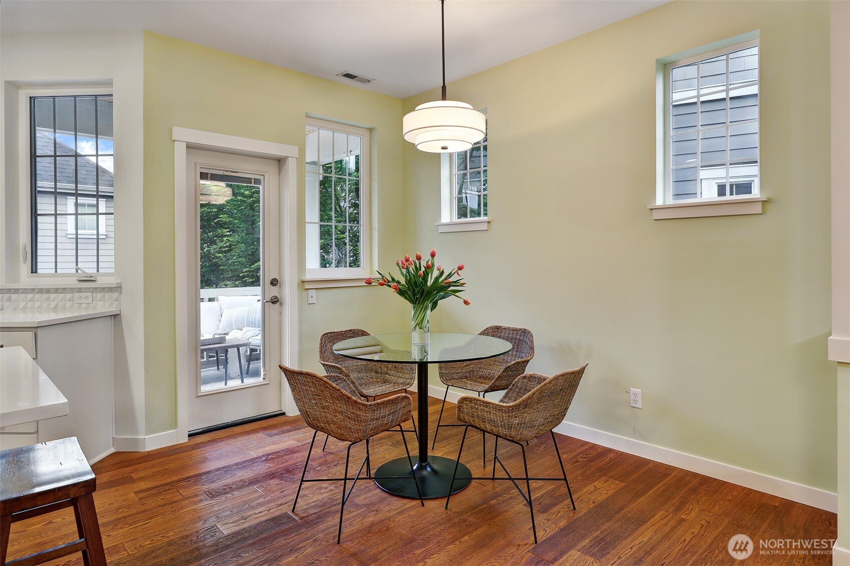 5960 31st Avenue Southwest Seattle, WA 98126 - Photo 7 of 22