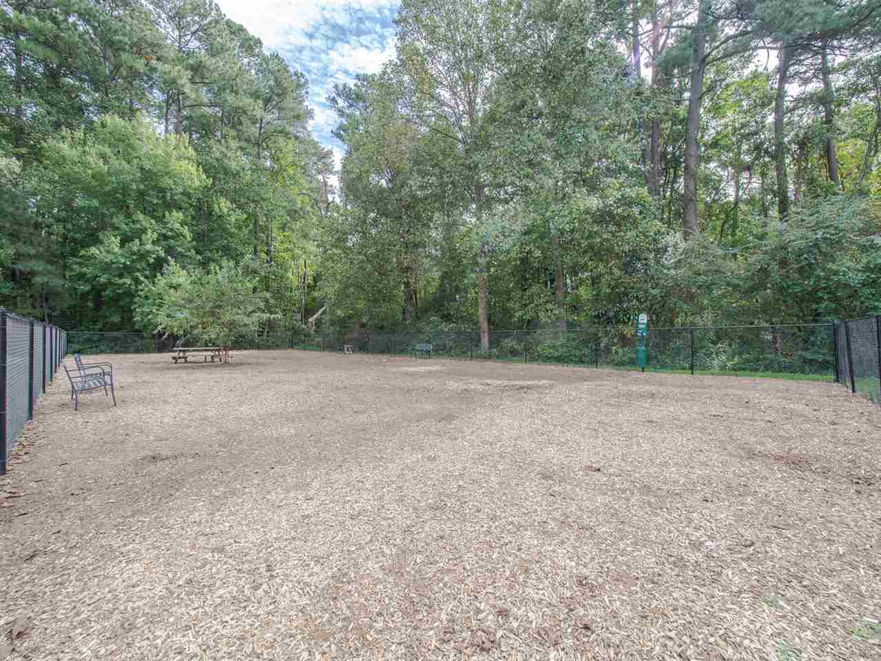 5606 Split Oak Way Raleigh, NC 27609 - Photo 19 of 21 Dog Park