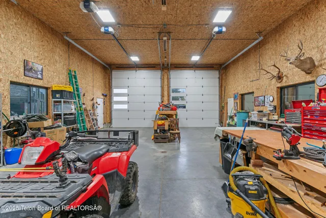 $3,950,000 | 399 Granite Rdg Drive, Alpine, WY 83128