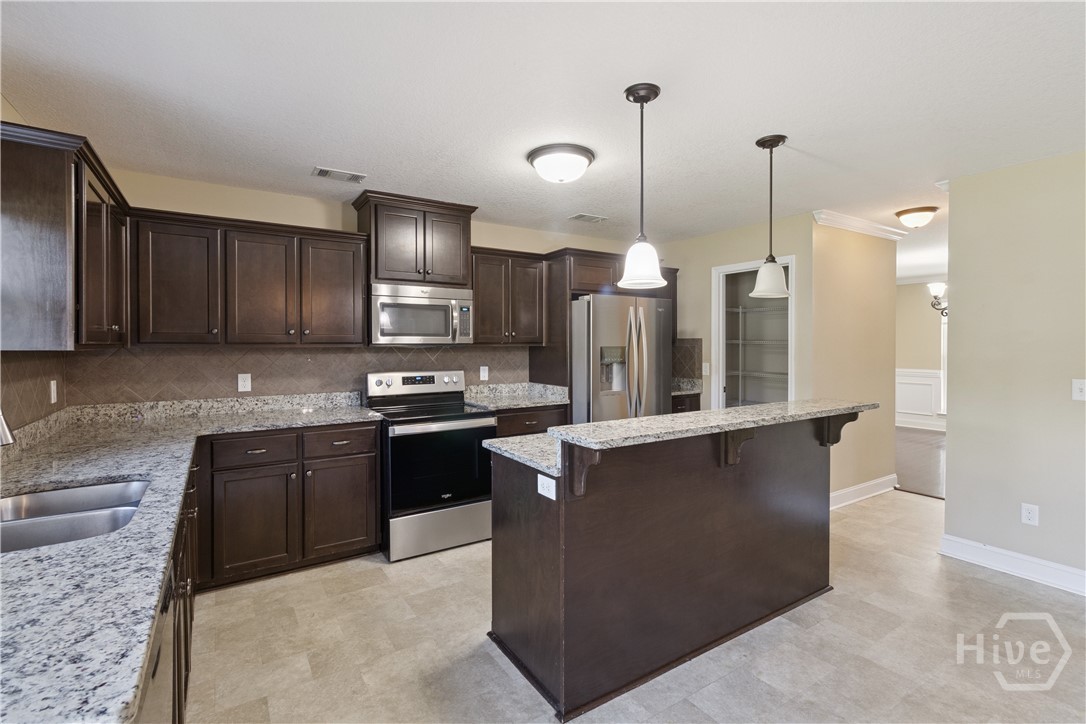 608 Piedmont Avenue Hinesville, GA 31313 - Photo 6 of 38