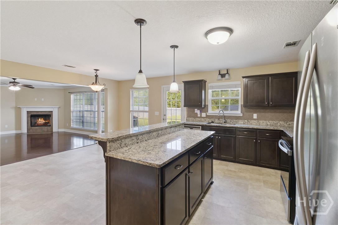 608 Piedmont Avenue Hinesville, GA 31313 - Photo 7 of 38