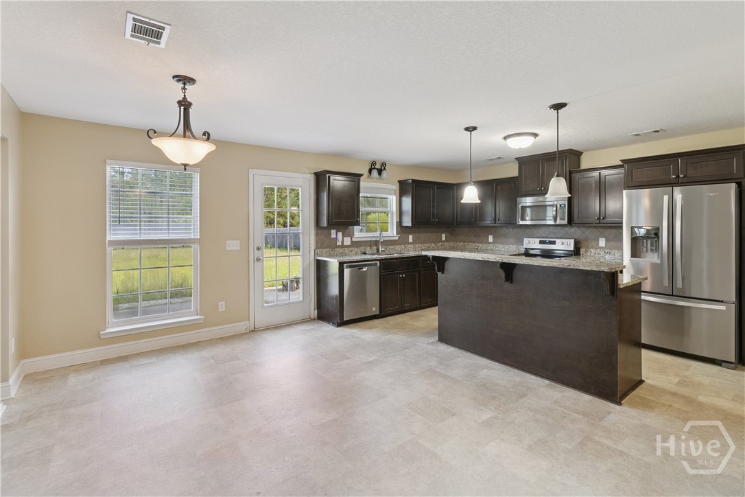 608 Piedmont Avenue Hinesville, GA 31313 - Photo 10 of 38