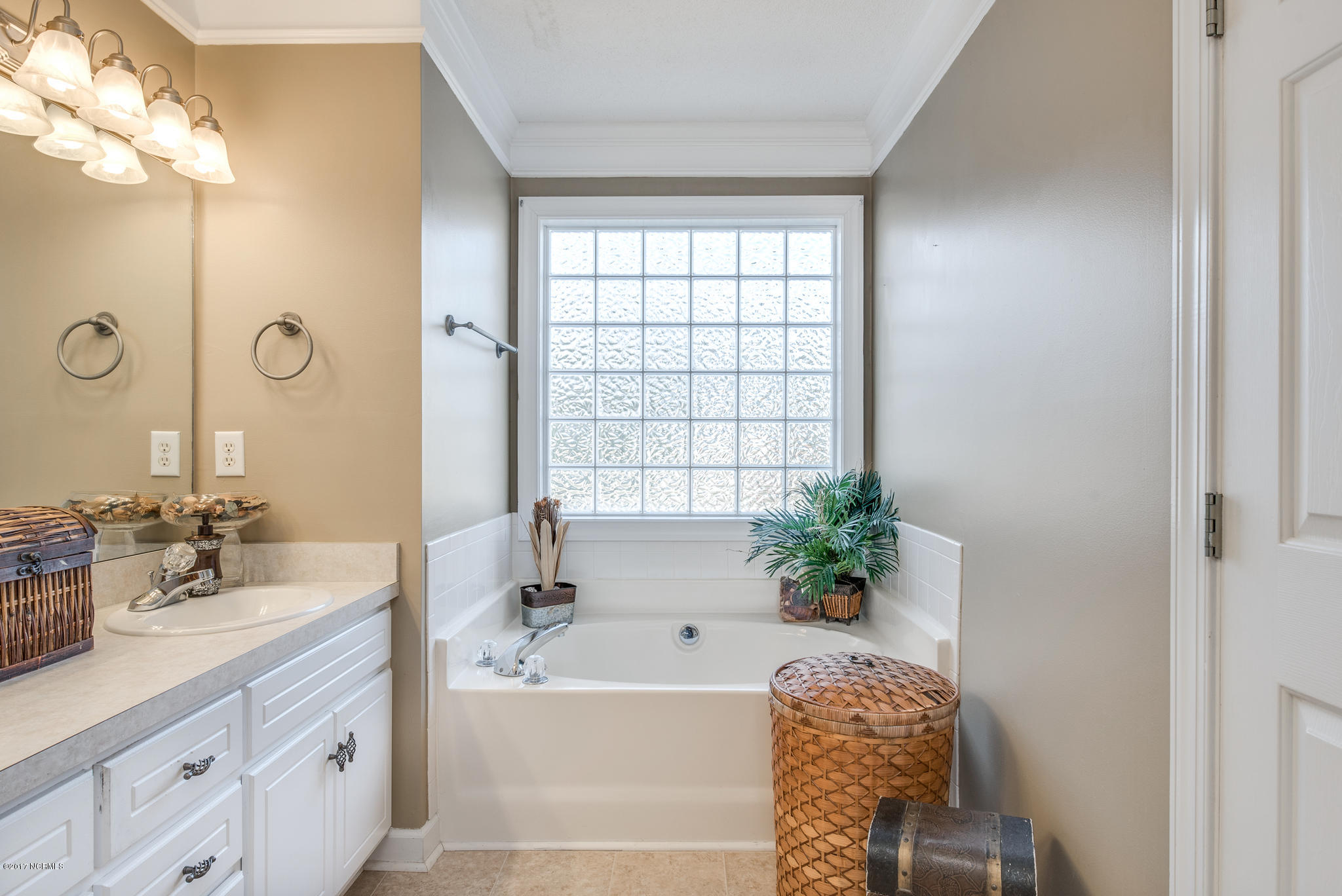 7170 Hunter Ridge Road Rocky Mount, NC 27803 - Photo 13 of 24 7170 Hunter Ridge Master Bath #2