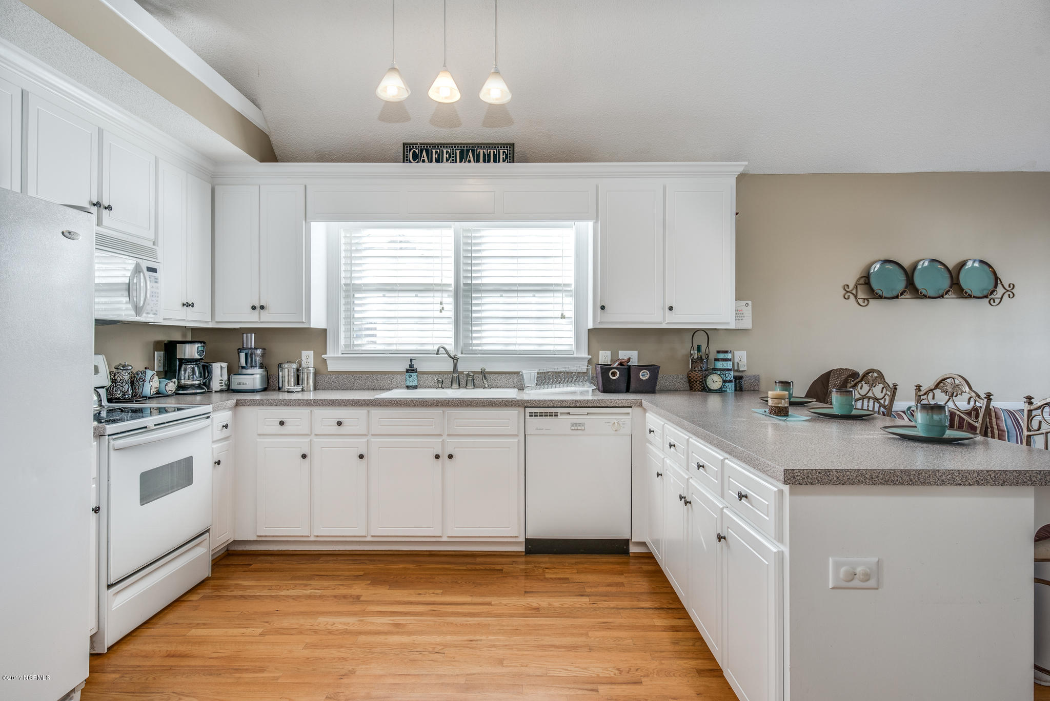 7170 Hunter Ridge Road Rocky Mount, NC 27803 - Photo 2 of 24 Kitchen