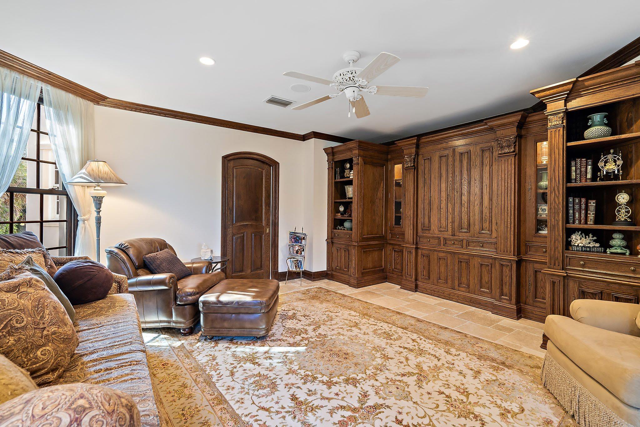 19 North Beach Road Hobe Sound, FL 33455 - Photo 23 of 75 Living room