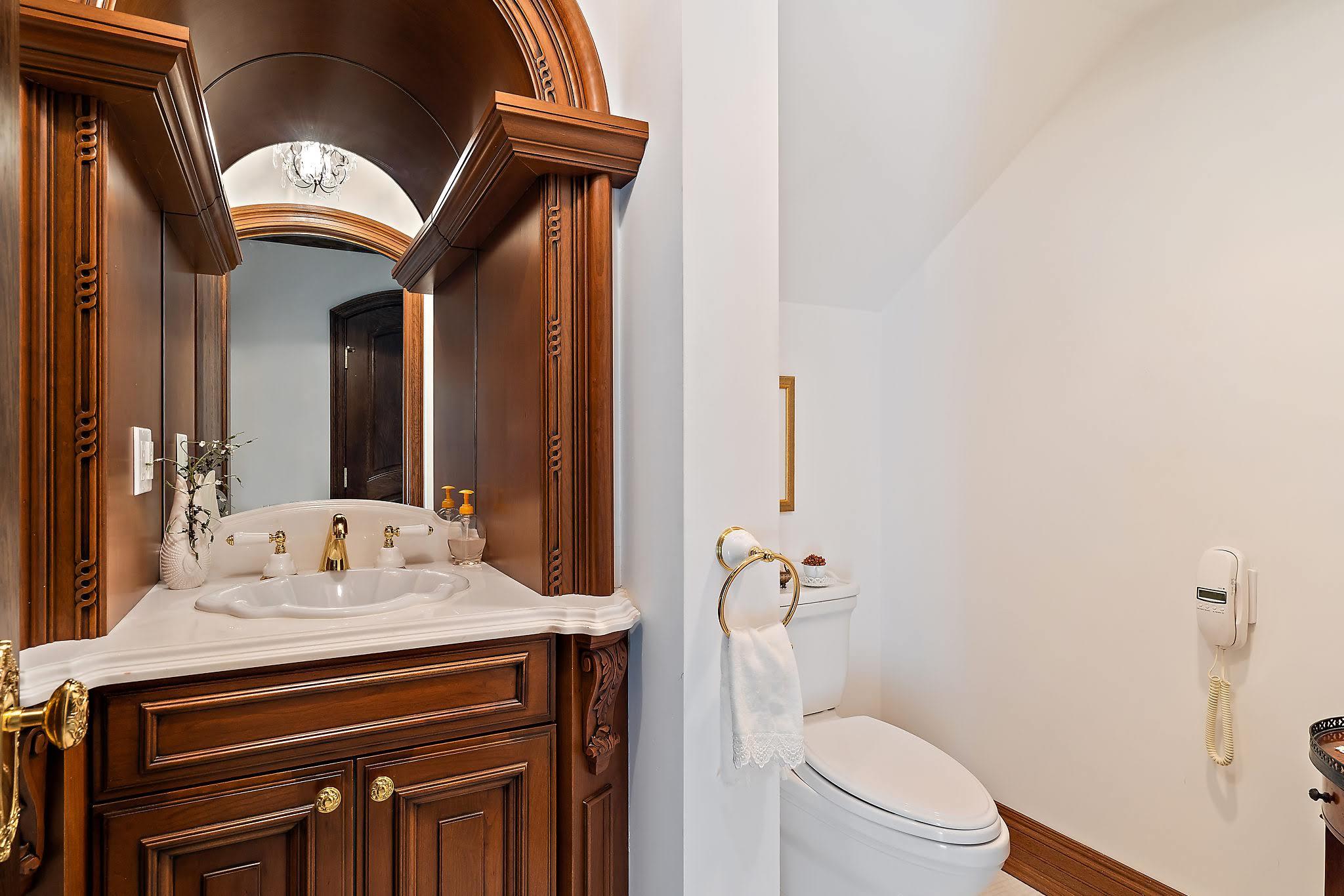 19 North Beach Road Hobe Sound, FL 33455 - Photo 24 of 75 Powder room