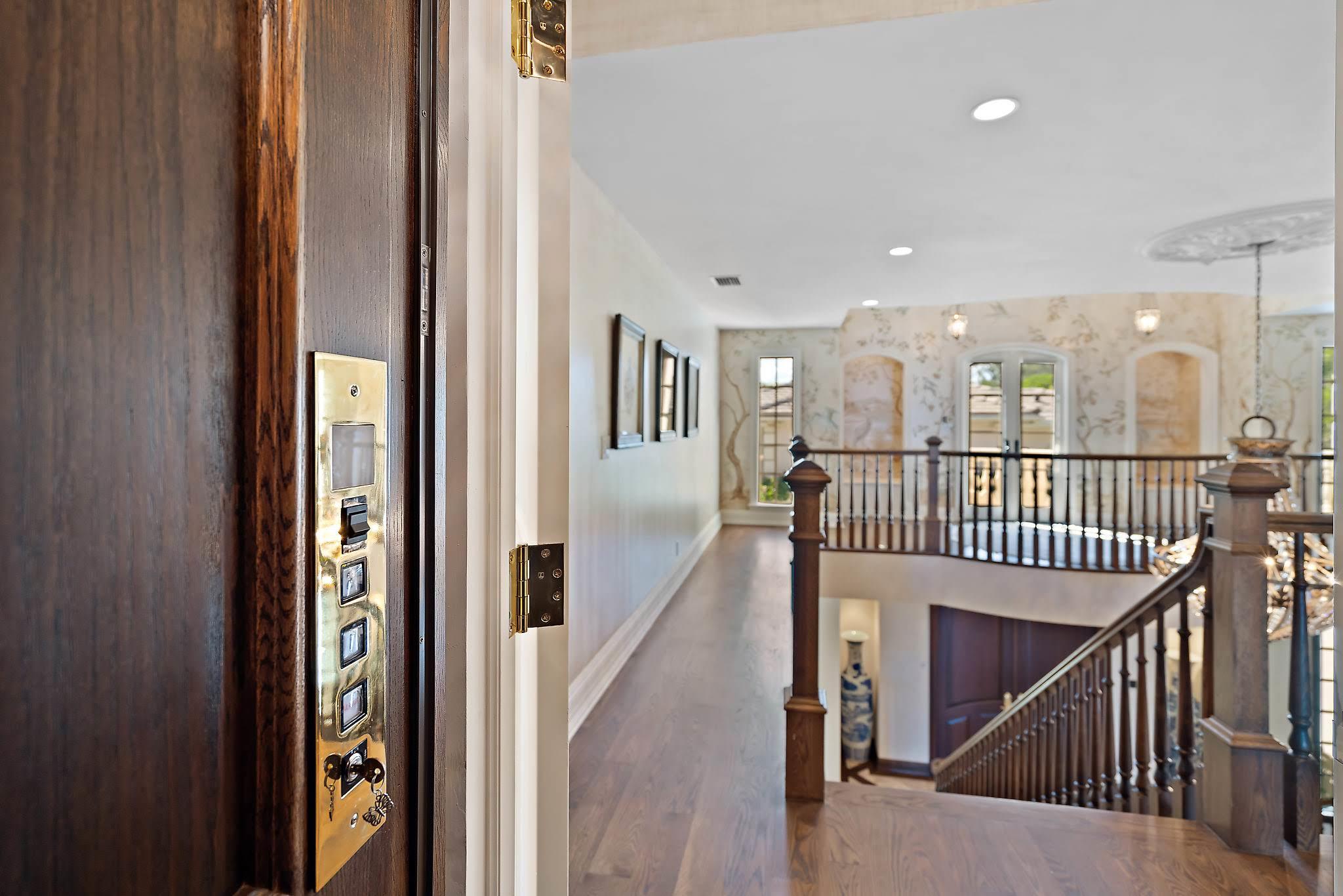 19 North Beach Road Hobe Sound, FL 33455 - Photo 36 of 75 Elevator