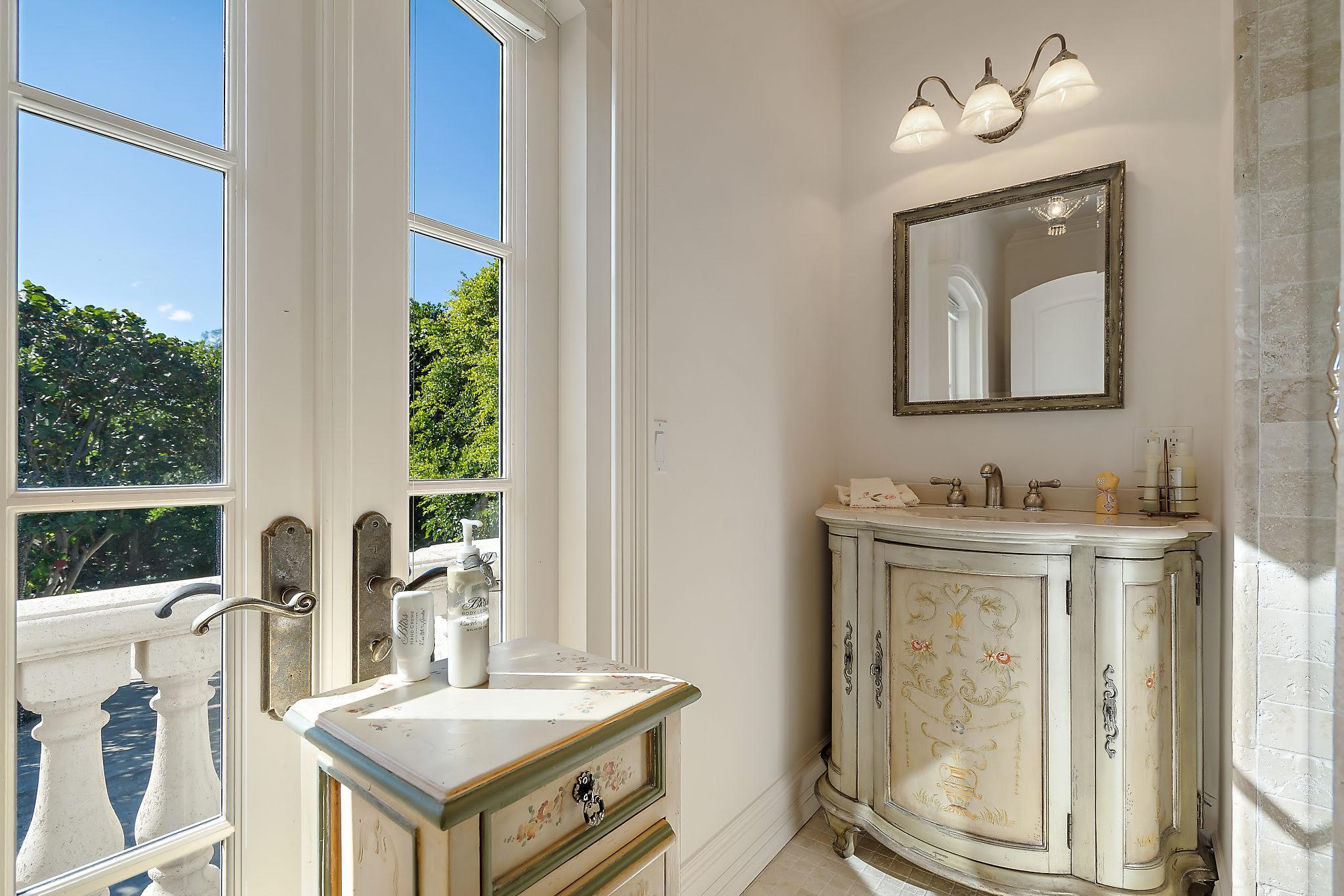 19 North Beach Road Hobe Sound, FL 33455 - Photo 69 of 75 Guest bath