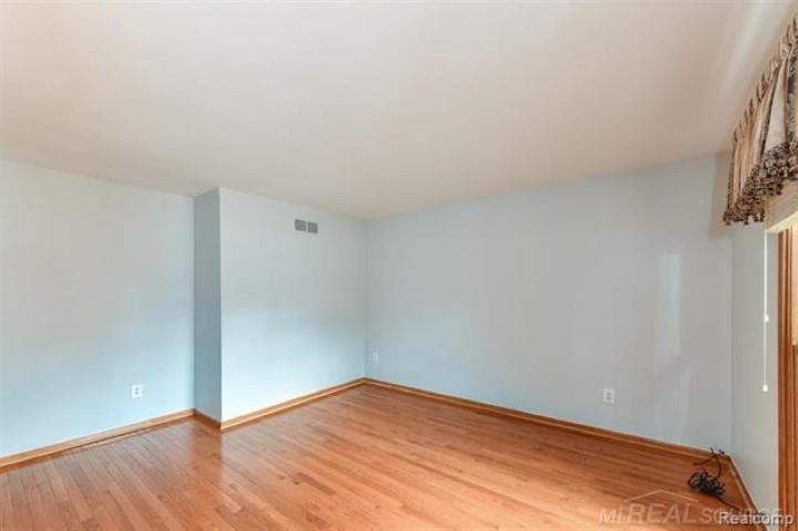 46564 Mornington Road Canton, MI 48188 - Photo 20 of 35