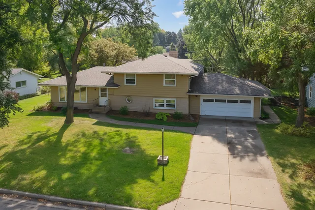 $519,000 | 958 Woodlynn Avenue, Roseville, MN 55113