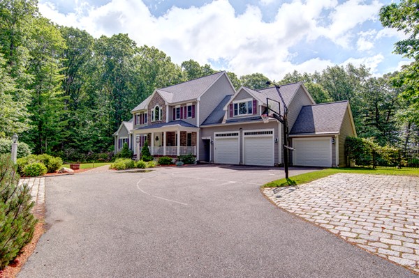 6 Stonebridge Road Auburn, MA 01501 - Photo 2 of 30 Gallery Image 2