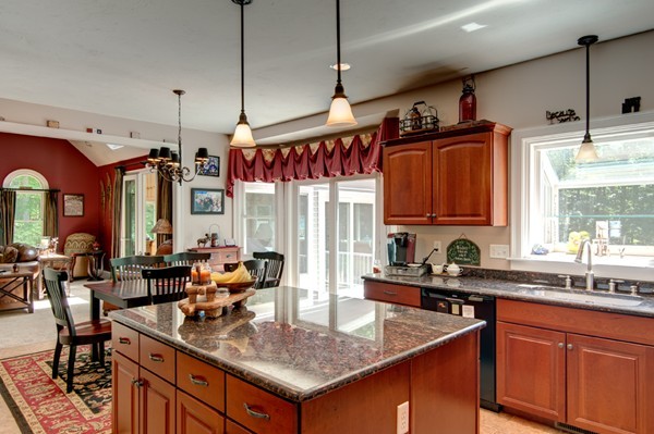6 Stonebridge Road Auburn, MA 01501 - Photo 4 of 30 Gallery Image 4