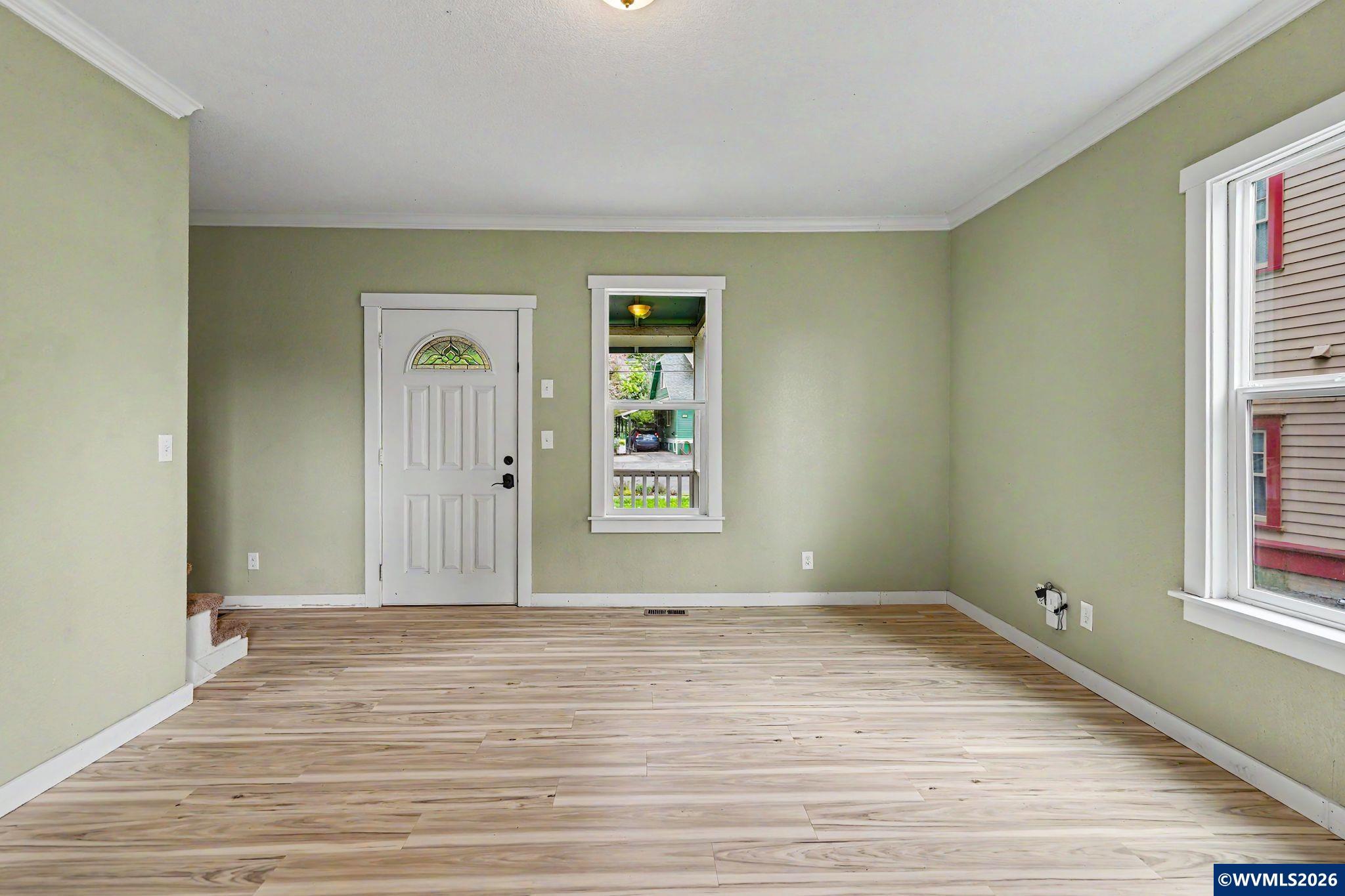 213 Mill Street Silverton, OR 97381 - Photo 5 of 30