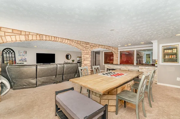 $649,900 | 1753 East Cove Circle, Lawrenceburg, IN 47025