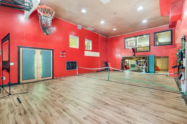 $649,900 | 1753 East Cove Circle, Lawrenceburg, IN 47025