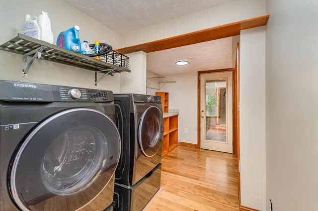 $674,900 | 1753 East Cove Circle, Lawrenceburg, IN 47025