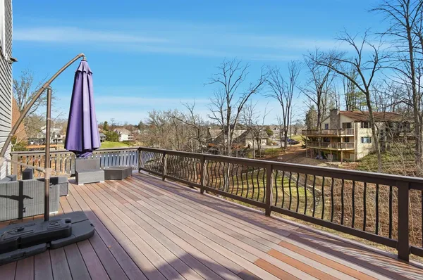 $649,900 | 1753 East Cove Circle, Lawrenceburg, IN 47025