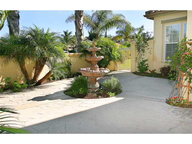 1230 Mariposa Road Carlsbad, CA 92011 - Photo 2 of 25