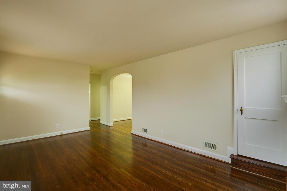 4021 Klausmier Road Baltimore, MD 21236 - Photo 14 of 29 Family Room