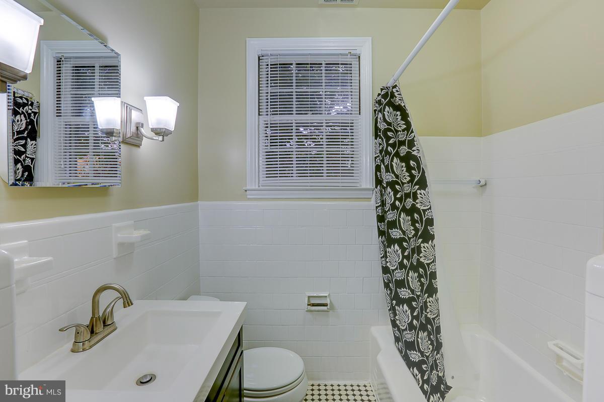 4021 Klausmier Road Baltimore, MD 21236 - Photo 23 of 29 Bath