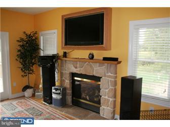 246 Robbinsville Road Princeton Junction, NJ 08550 - Photo 5 of 12 Living Room