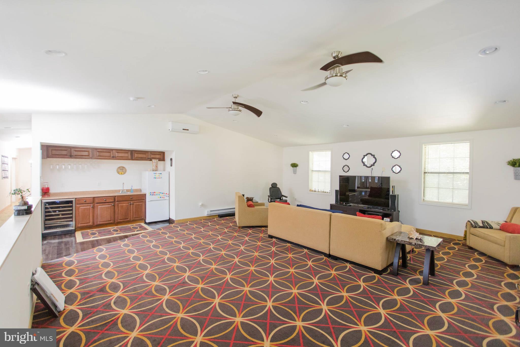 5005 Henderson Road Temple Hills, MD 20748 - Photo 20 of 22 Family Room