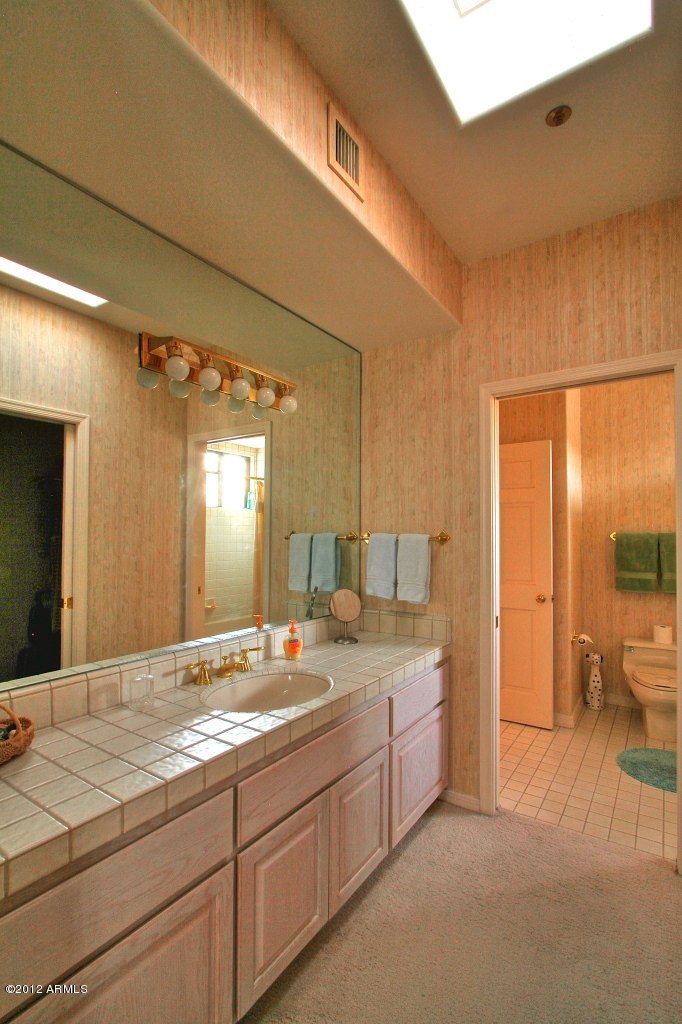 7425 East Gainey Ranch Road, Unit 24 Scottsdale, AZ 85258 - Photo 16 of 25 2nd Bath
