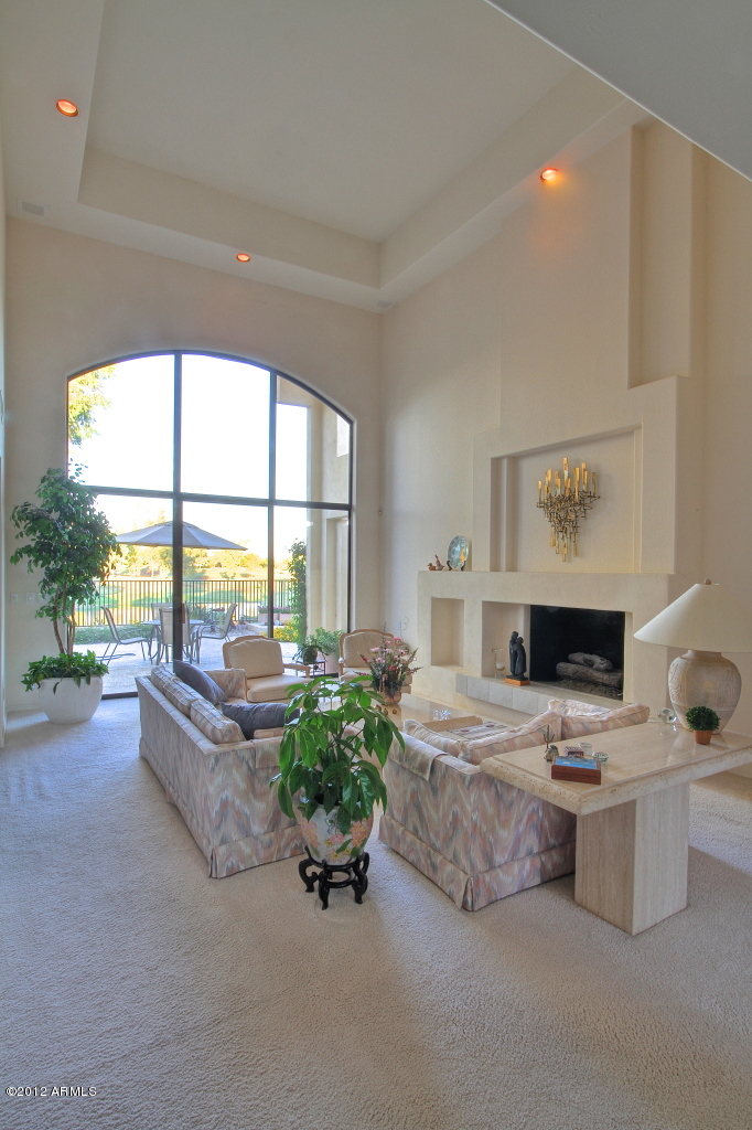 7425 East Gainey Ranch Road, Unit 24 Scottsdale, AZ 85258 - Photo 3 of 25 Family Room View 1