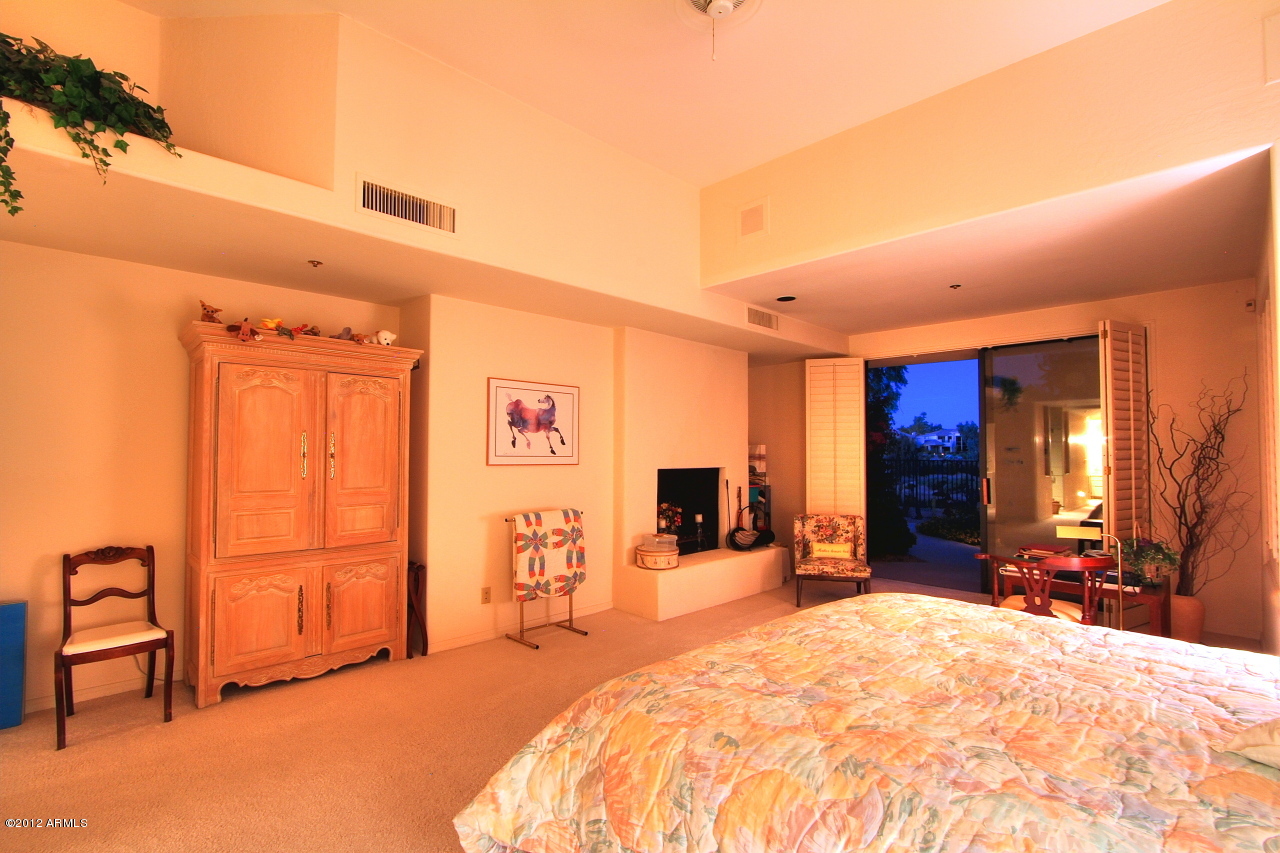 7425 East Gainey Ranch Road, Unit 24 Scottsdale, AZ 85258 - Photo 7 of 25 Master w view