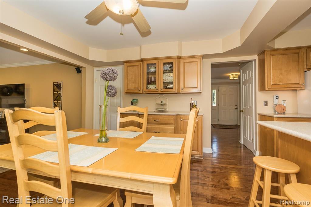 3028 Baypoint Drive Rochester Hills, MI 48309 - Photo 12 of 40