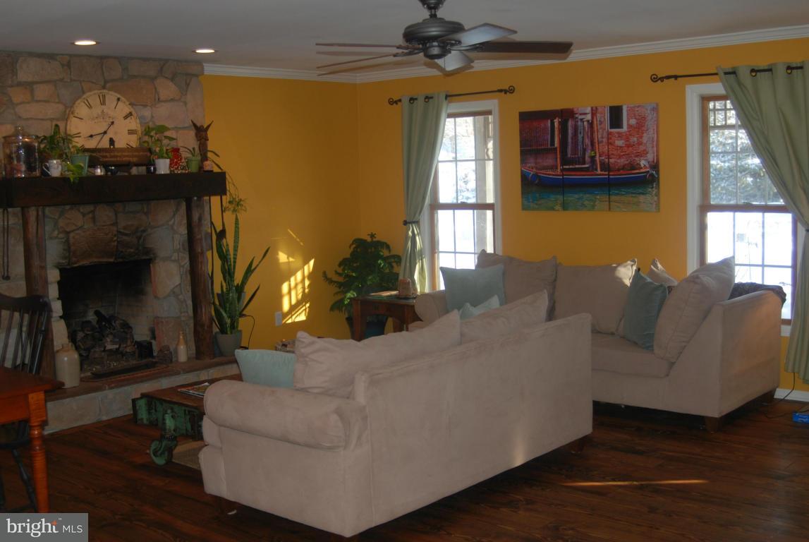 124 Governor Stable Road Elizabethtown, PA 17022 - Photo 11 of 36 Gallery Image 11