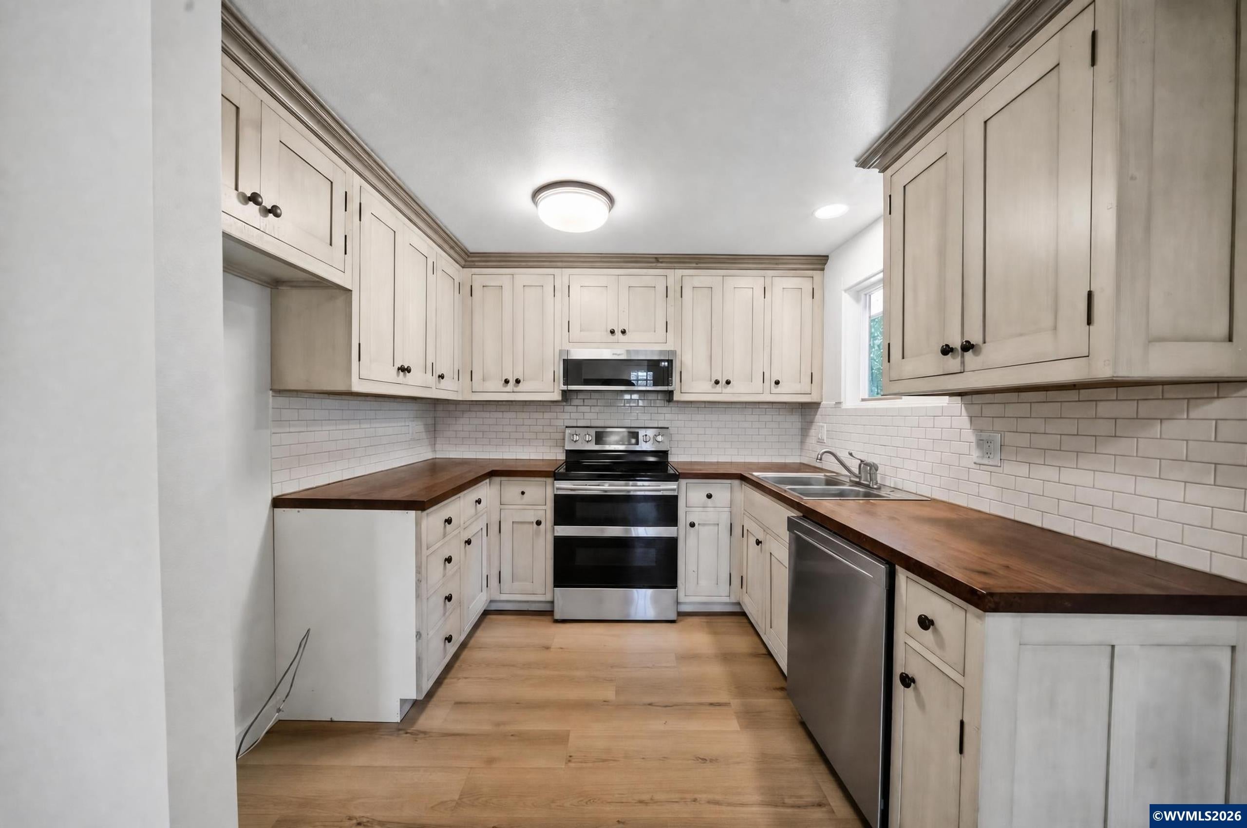 1305 Southwest 15th Avenue Albany, OR 97321 - Photo 10 of 28 Gallery Image 10