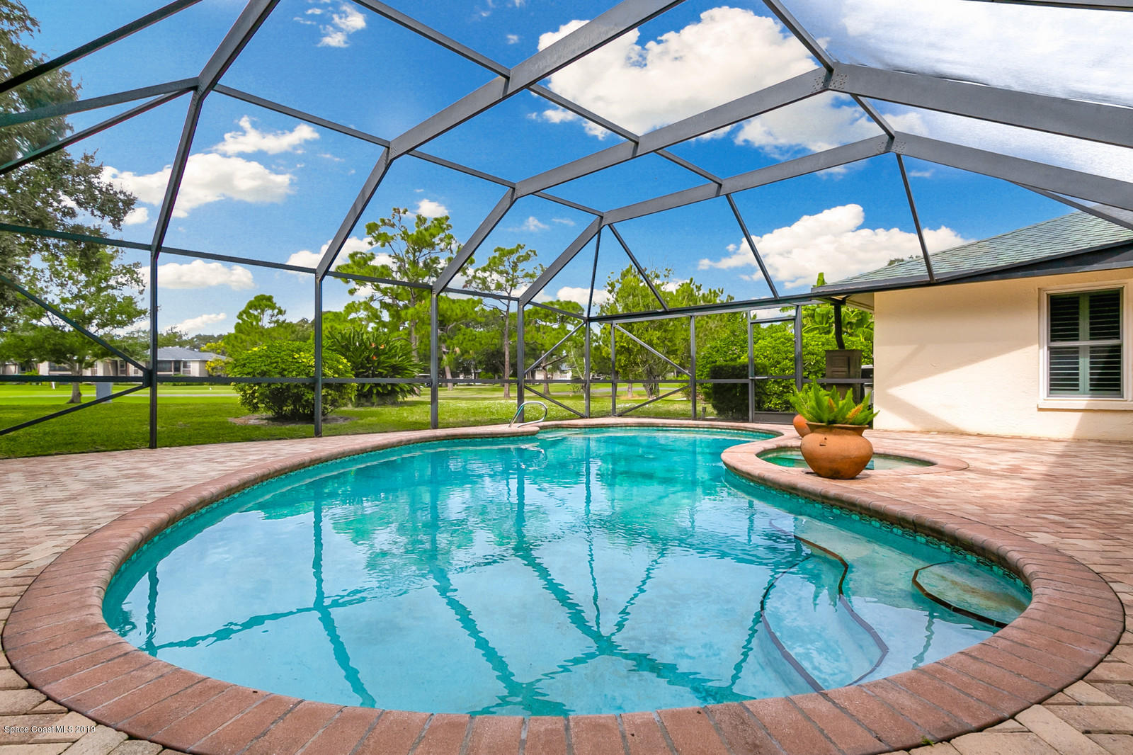 287 Sandy Run Melbourne, FL 32940 - Photo 2 of 40 Screen Enclosed Pool