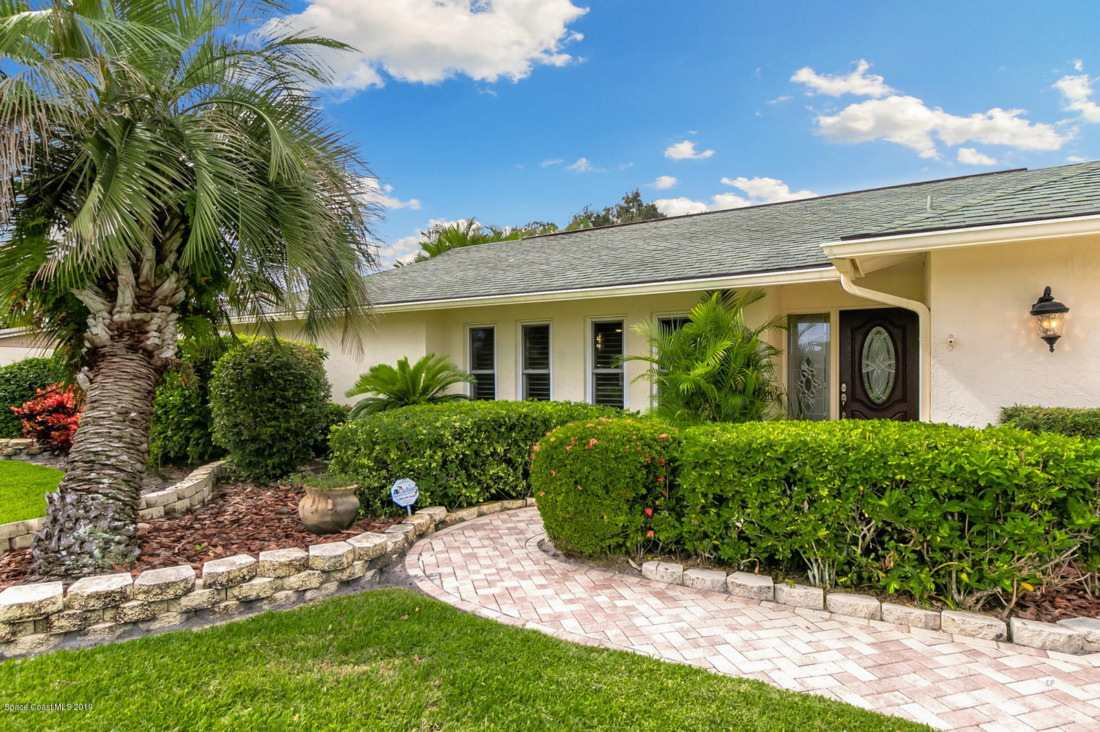 287 Sandy Run Melbourne, FL 32940 - Photo 12 of 40 Lush Landscapes