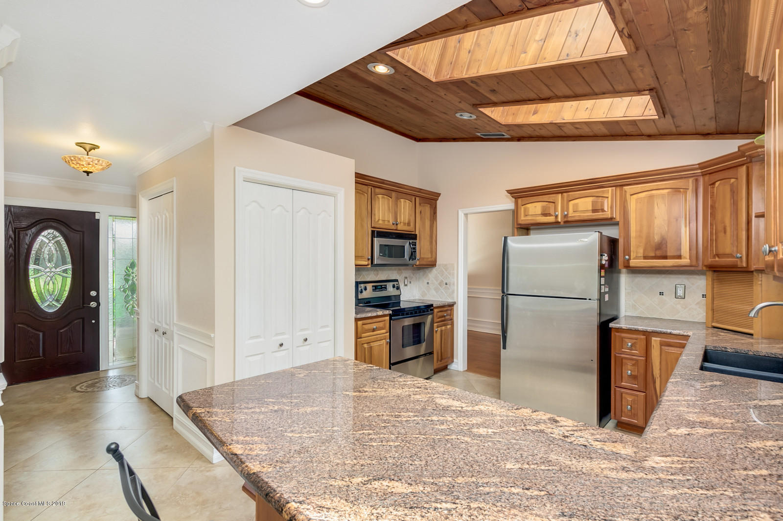 287 Sandy Run Melbourne, FL 32940 - Photo 7 of 40 Wood Ceilings