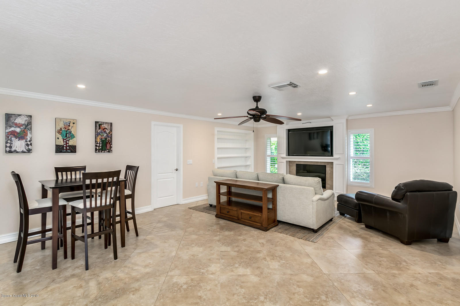 287 Sandy Run Melbourne, FL 32940 - Photo 10 of 40 Family Room open