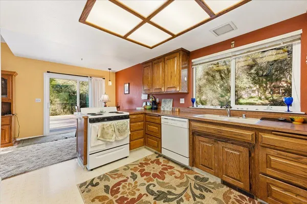 $420,000 | 15495 Nancy Way, Grass Valley, CA 95949