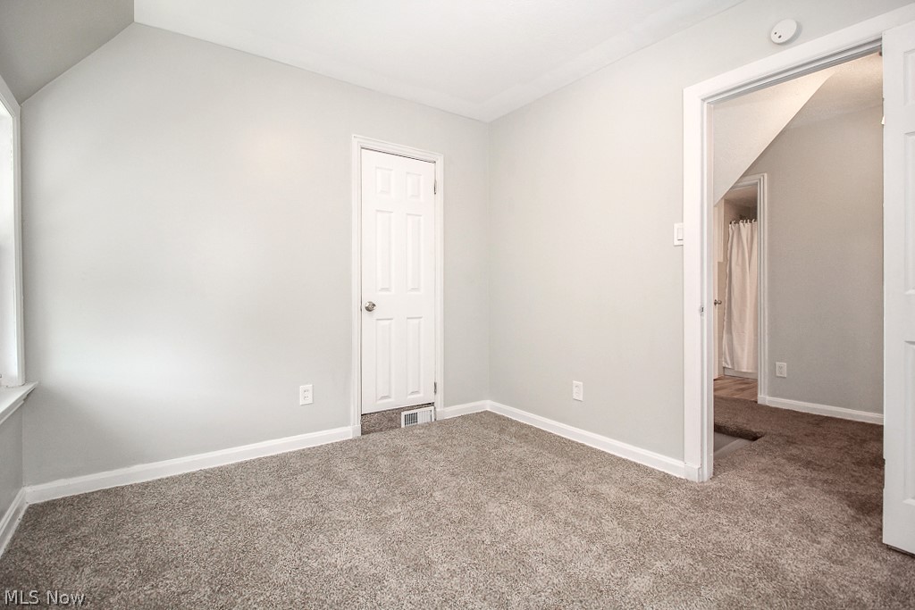 3078 Becket Road Cleveland, OH 44120 - Photo 20 of 35