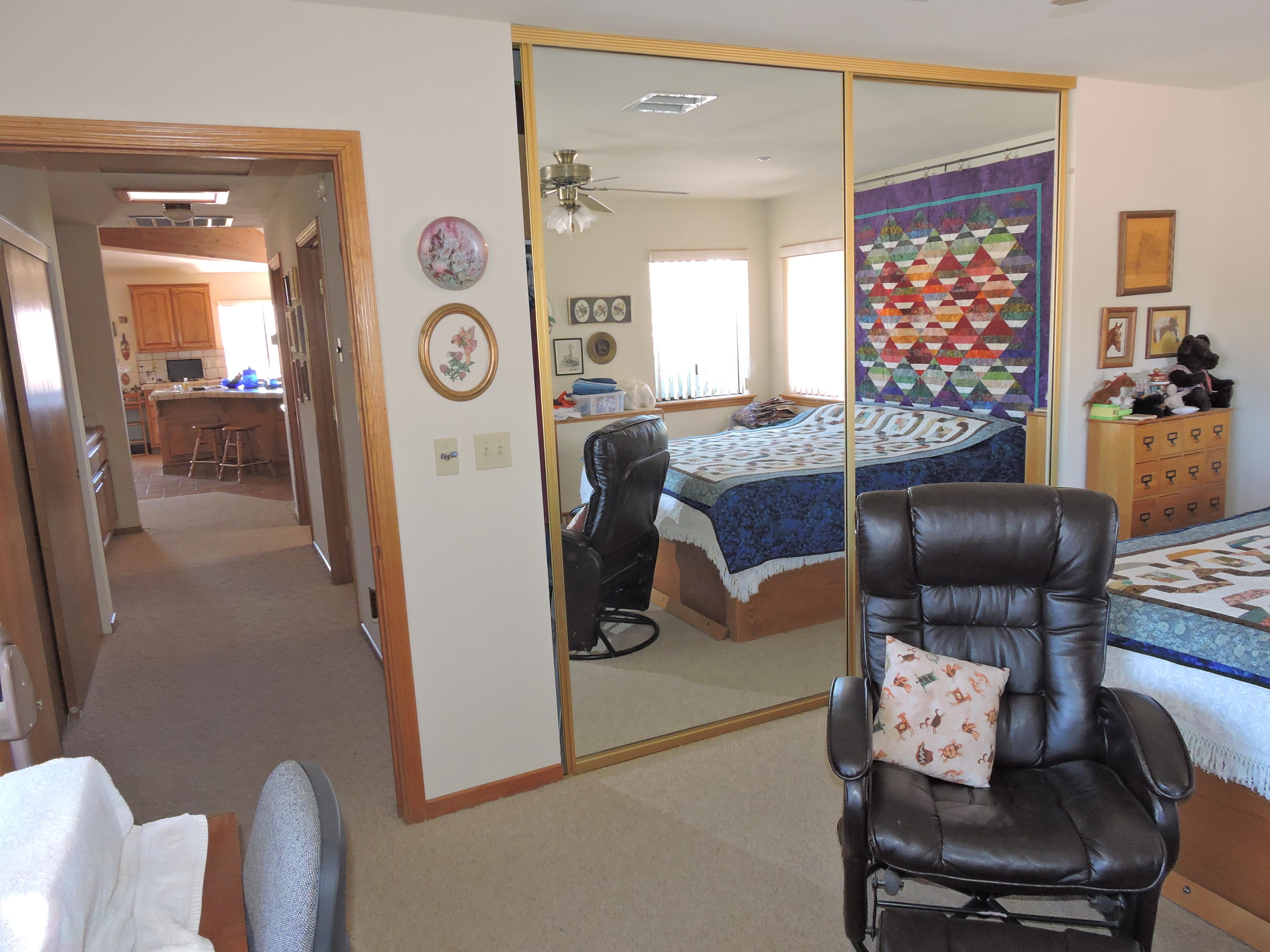 63533 Wagon Wheel Road Joshua Tree, CA 92252 - Photo 18 of 62 a view of living room with furniture and a mirror