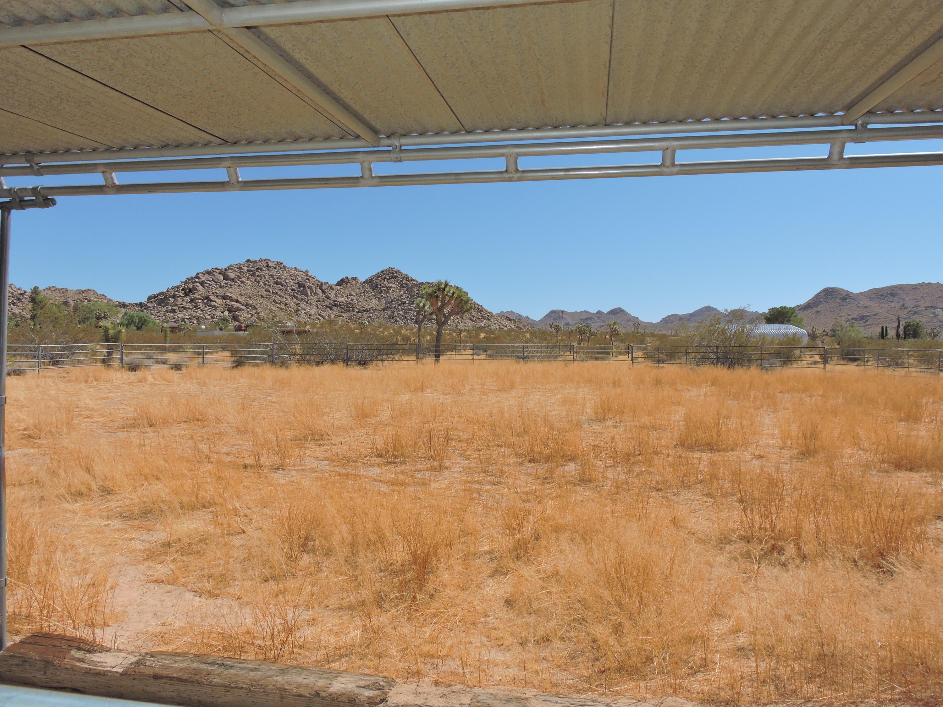 63533 Wagon Wheel Road Joshua Tree, CA 92252 - Photo 47 of 62 a view of lake and mountain