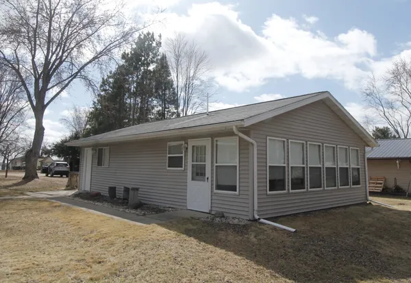$139,900 | W1002 Laurie Lane, Montello, WI 53949