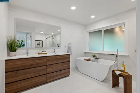 $2,549,000 | 5 Wanda Lane, Orinda, CA 94563