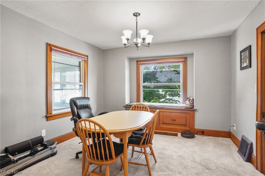 689 Brittain Road Akron, OH 44305 - Photo 7 of 29 Gallery Image 7